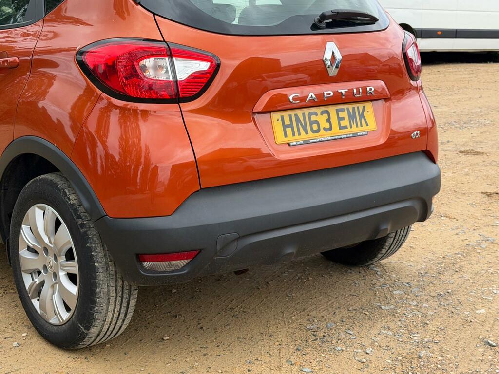 Renault Captur Hatchback Brown #31