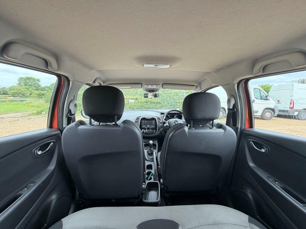 Renault Captur Hatchback Brown #32