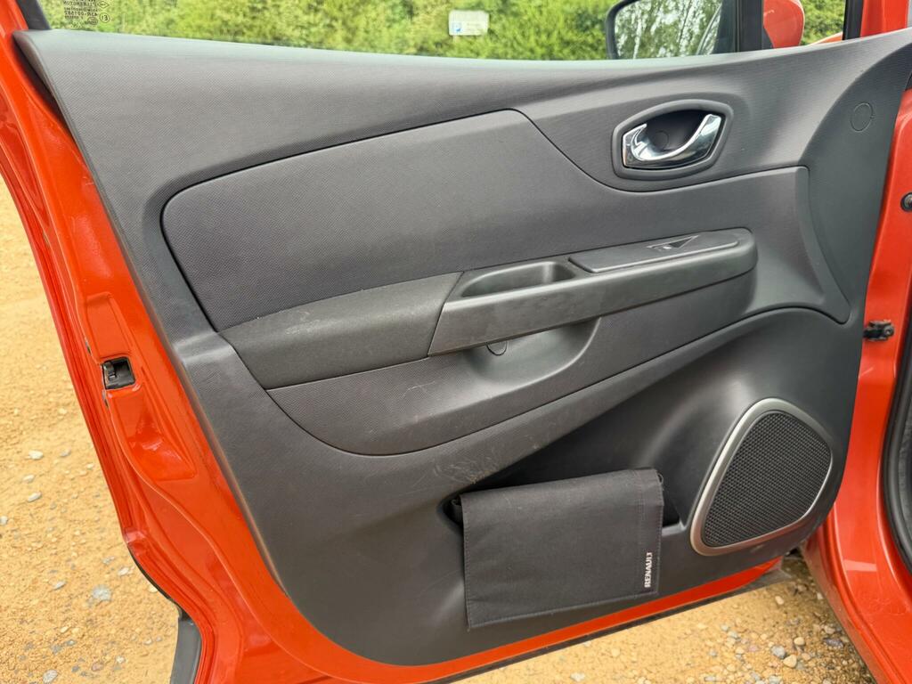 Renault Captur Hatchback Brown #42