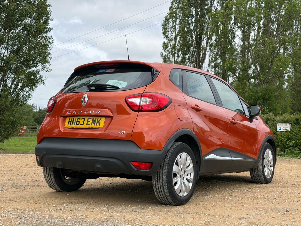 Renault Captur Hatchback Brown #23