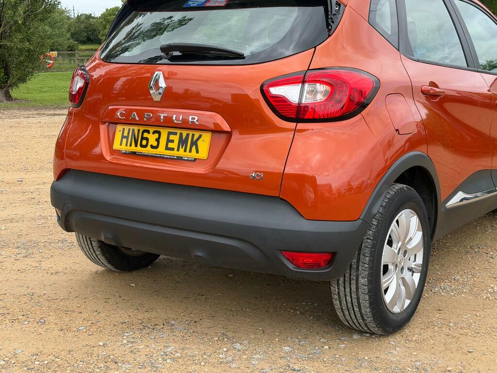 Renault Captur Hatchback Brown #24
