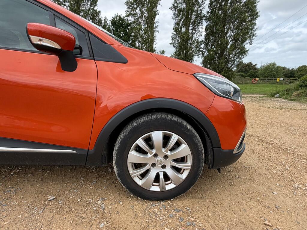 Renault Captur Hatchback Brown #22