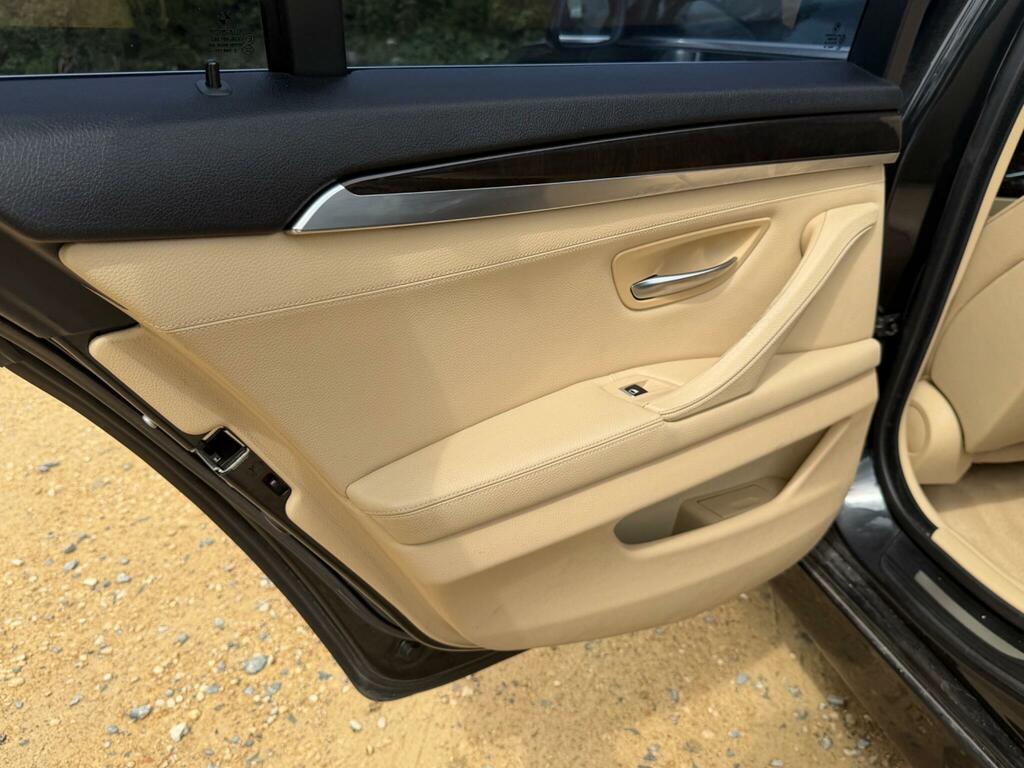 BMW 5 Series 2L Se Blue #35