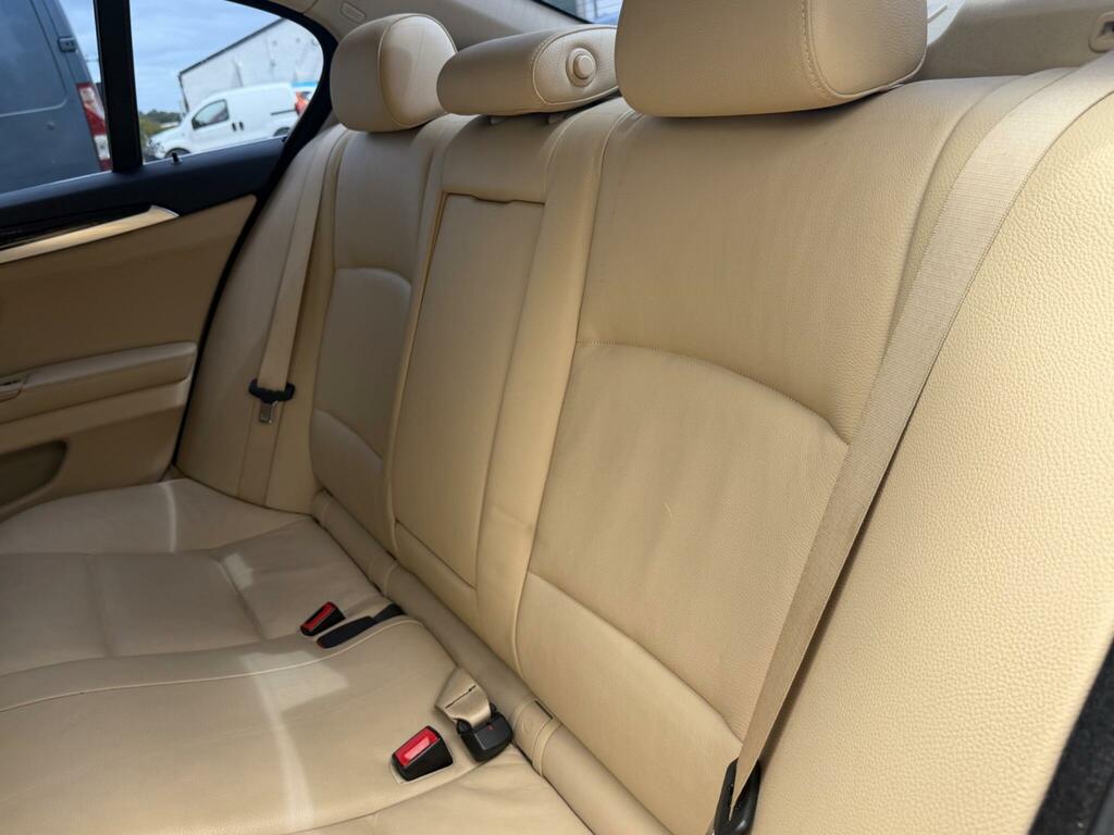 BMW 5 Series 2L Se Blue #33