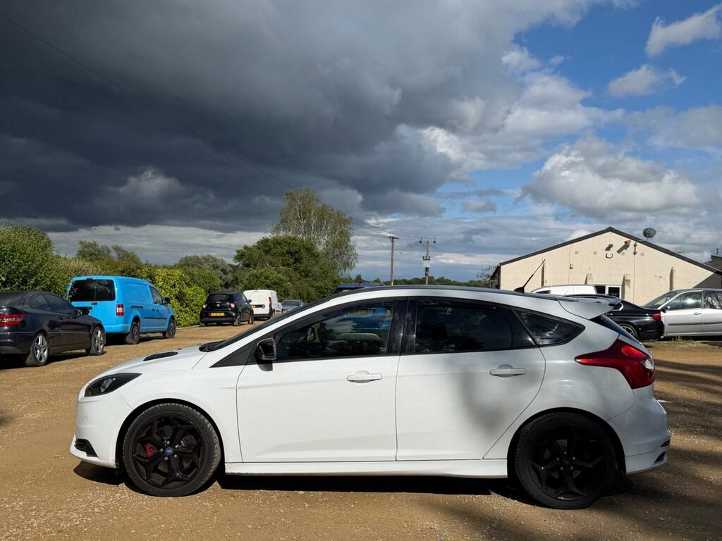 Ford Focus St-2 White #5