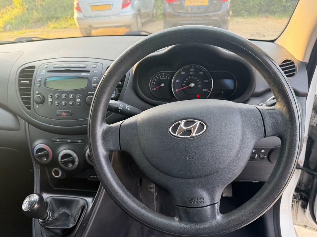 Hyundai I10 Hatchback 1.2 Active 201363 Silver #11