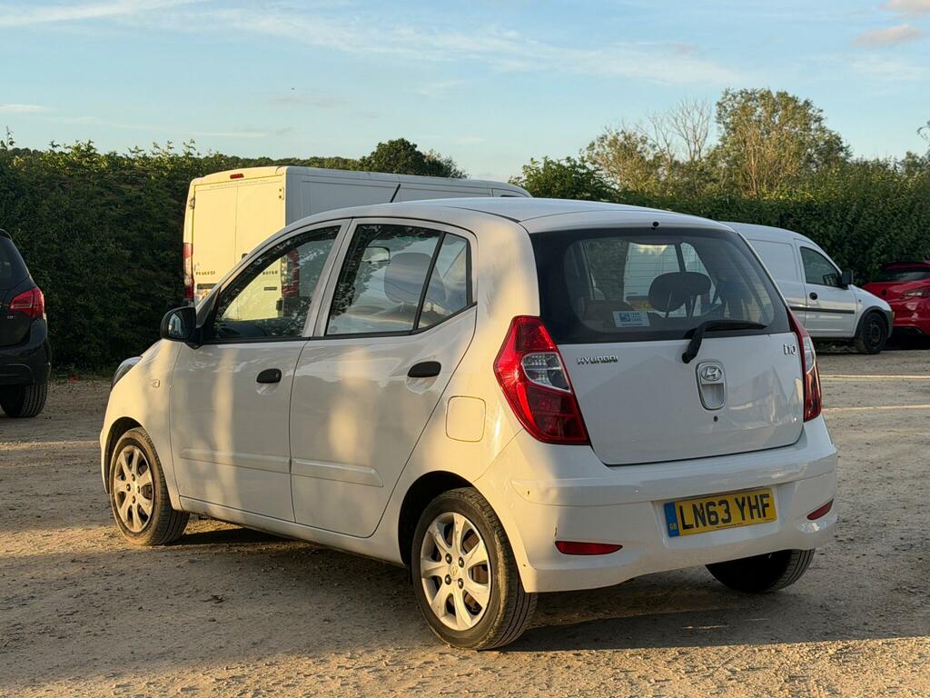 Hyundai I10 Classic White #6