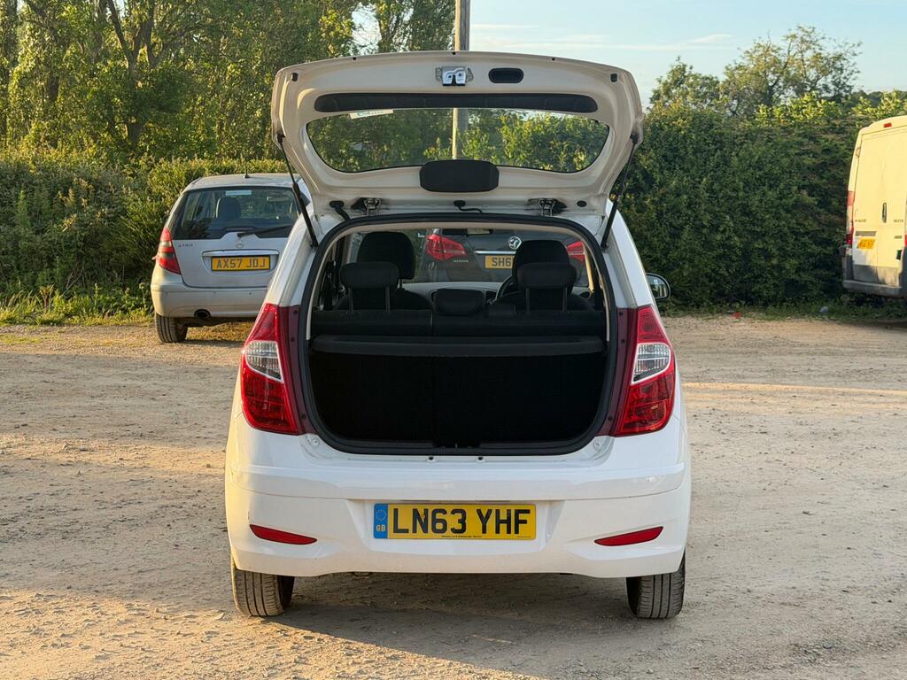 Hyundai I10 Hatchback 1.2 Active 201363 Silver #27