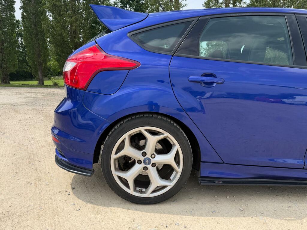 Ford Focus 1.0 Zetec S Ss 124 Bhp Black #25