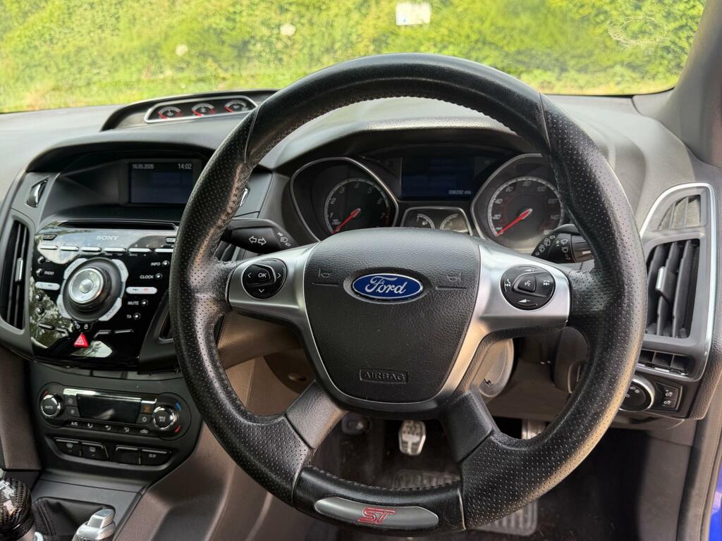 Ford Focus 1.0 Zetec S Ss 124 Bhp Black #16