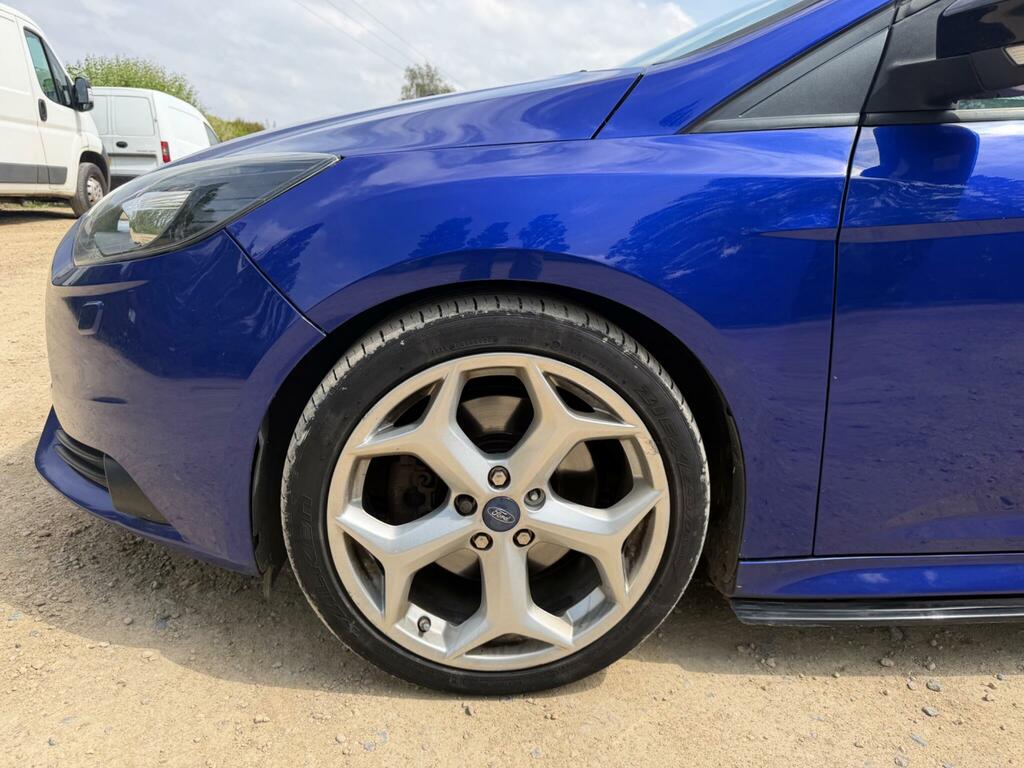 Ford Focus 1.0 Zetec S Ss 124 Bhp Black #43