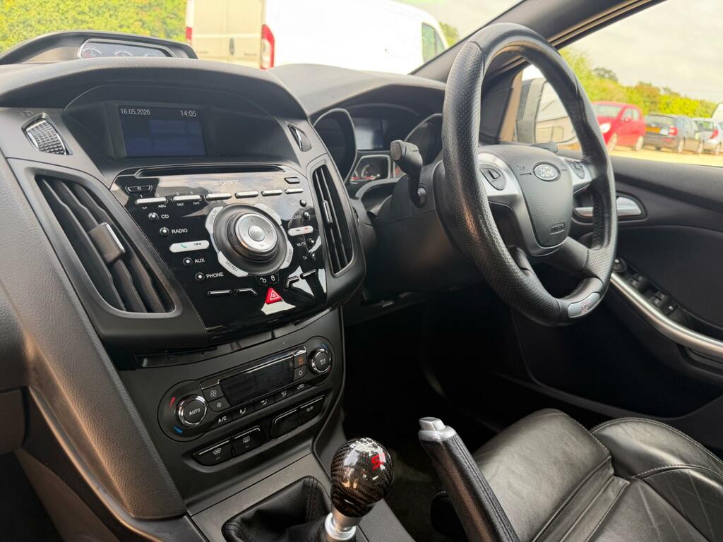 Ford Focus 1.0 Zetec S Ss 124 Bhp Black #41