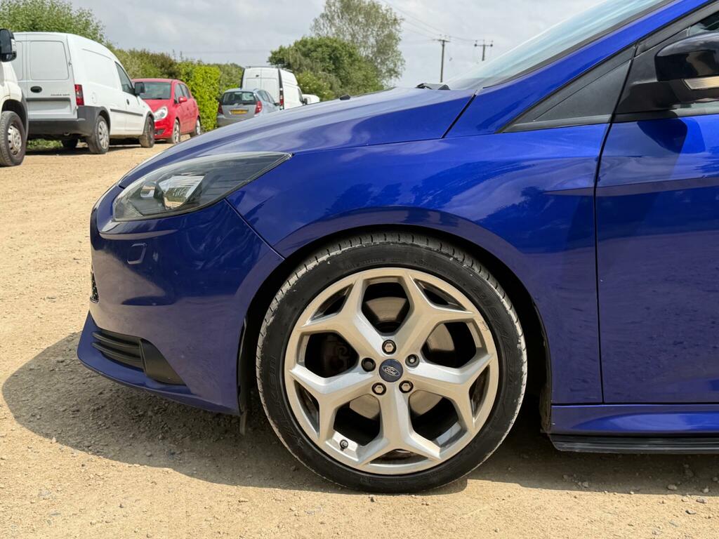Ford Focus 1.0 Zetec S Ss 124 Bhp Black #33