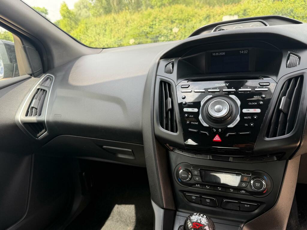 Ford Focus 1.0 Zetec S Ss 124 Bhp Black #15