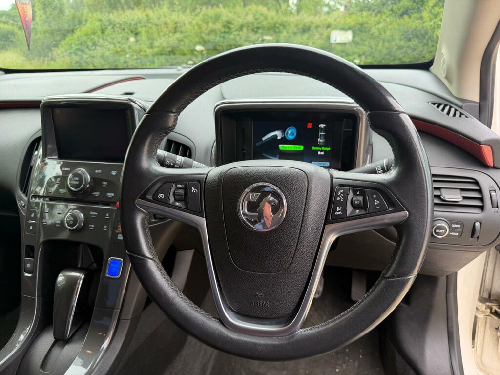 Vauxhall Ampera Ampera Positiv Cvt White #16