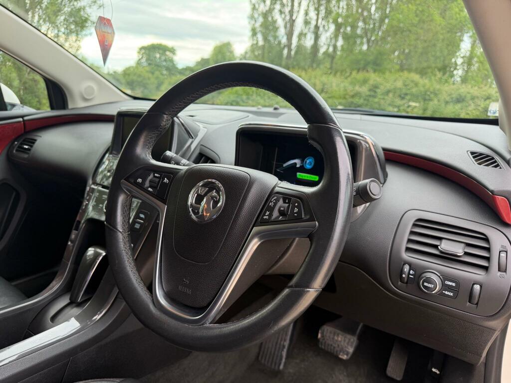 Vauxhall Ampera Ampera Positiv Cvt White #13