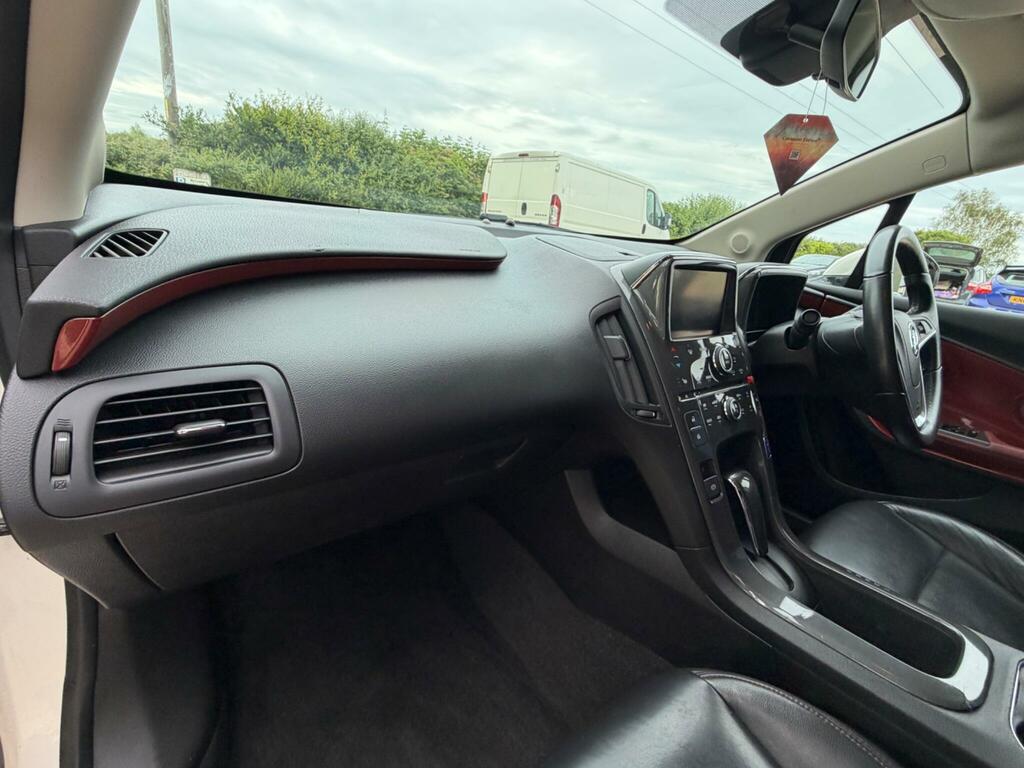 Vauxhall Ampera Ampera Positiv Cvt White #39