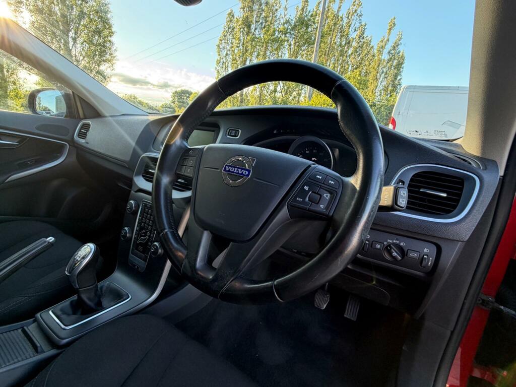 Volvo V40 1.6 D2 R-design 113 Bhp Blue #11