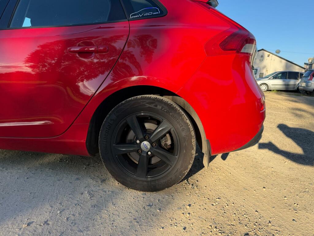 Volvo V40 1.6 D2 R-design 113 Bhp Blue #30