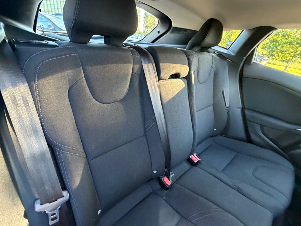 Volvo V40 1.6 D2 R-design 113 Bhp Blue #20