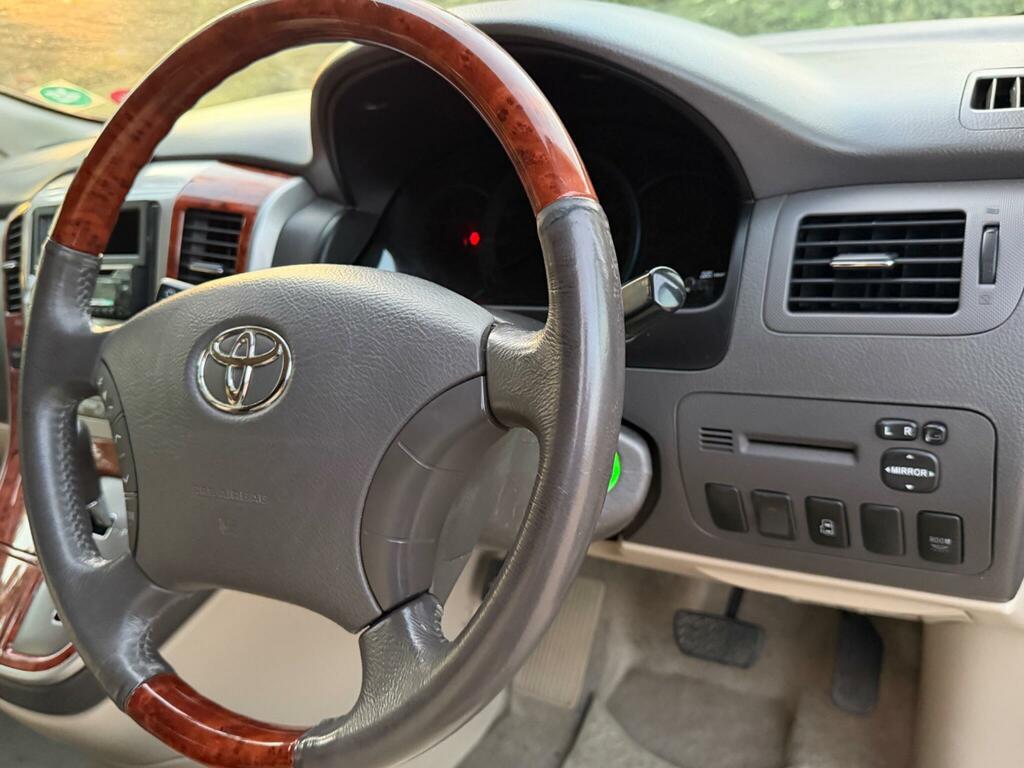 Toyota Alphard 2.5 Hybrid 4Wd Gf Package White #24