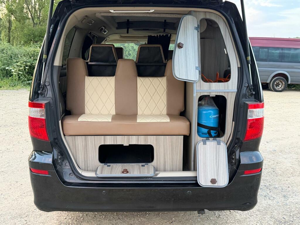 Toyota Alphard 2.5 Hybrid 4Wd Gf Package White #35
