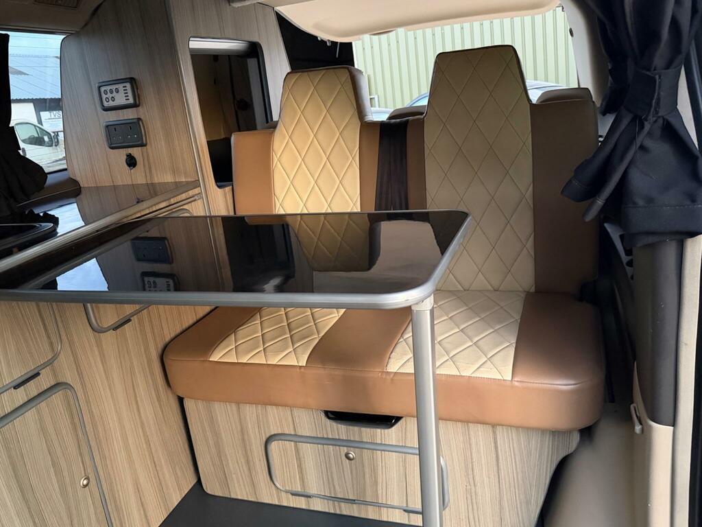 Toyota Alphard 2.5 Hybrid 4Wd Gf Package White #40