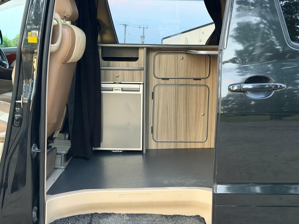 Toyota Alphard 2.5 Hybrid 4Wd Gf Package White #38