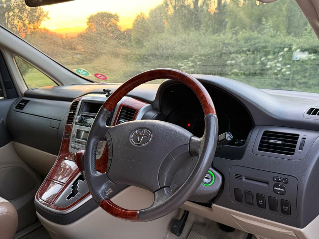 Toyota Alphard 2.5 Hybrid 4Wd Gf Package White #20