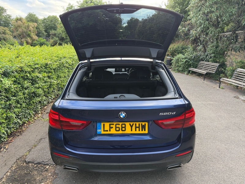BMW 5 Series 520D Xdrive M Sport - 2018 Grey #21