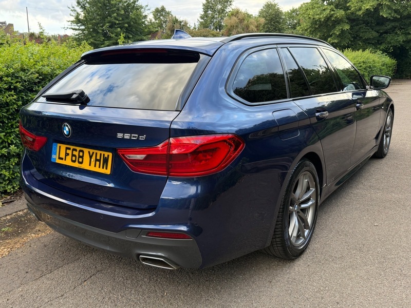 BMW 5 Series 520D M Sport Touring Blue #4