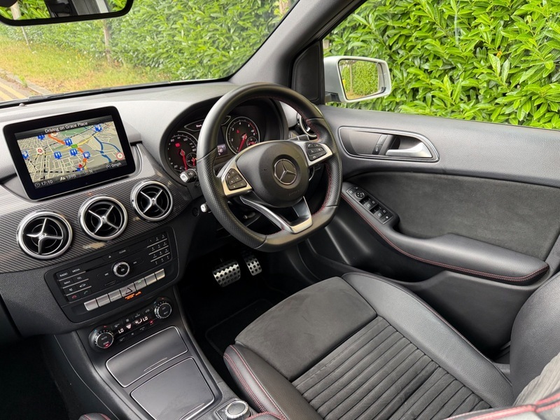 Mercedes-Benz B Class Amg Line Black #40