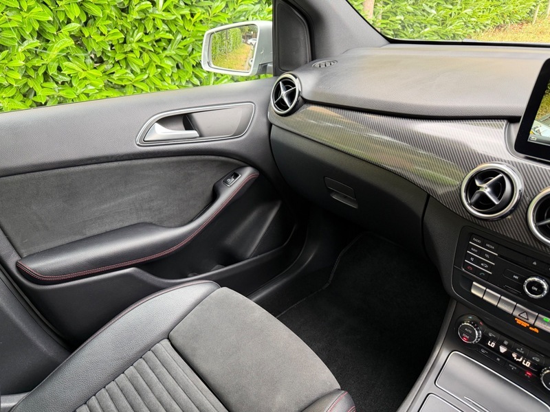 Mercedes-Benz B Class Amg Line Black #29