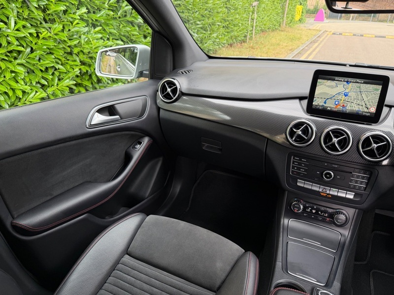 Mercedes-Benz B Class Amg Line Black #23
