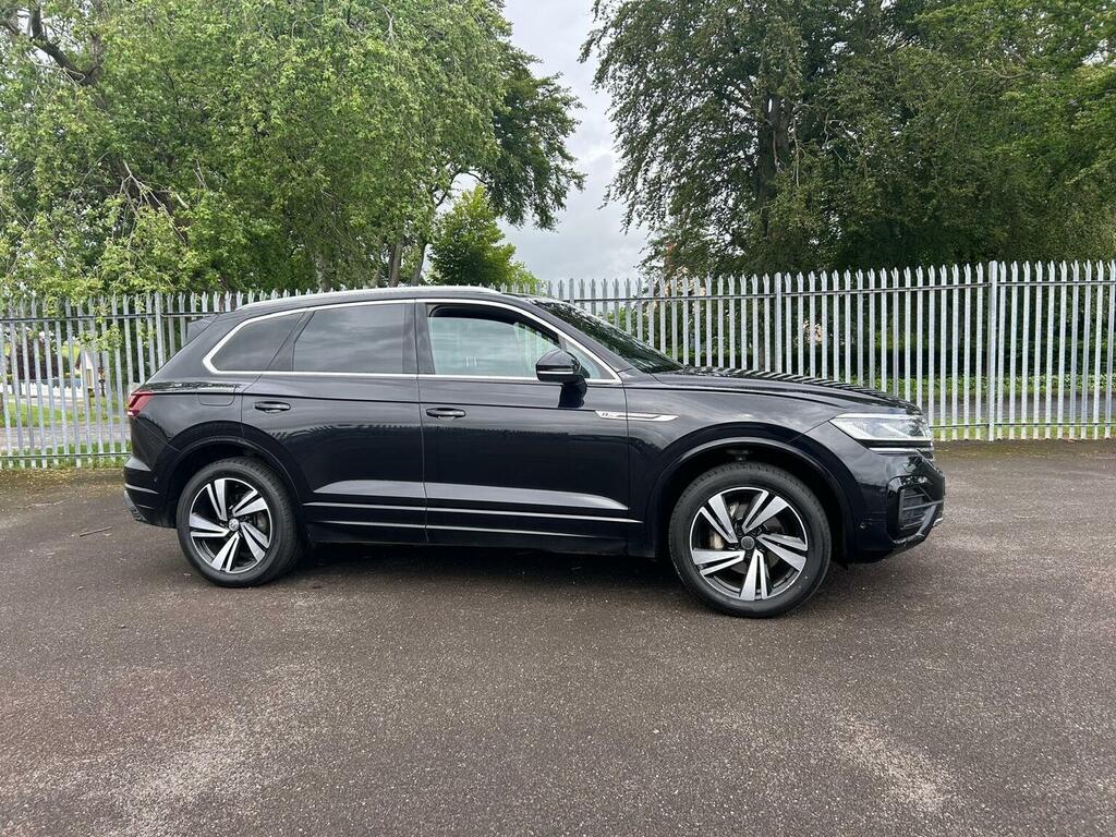 Volkswagen Touareg 3.0 Tdi V6 R-line Tech Tiptronic 4Motion Euro 6 S Black #2