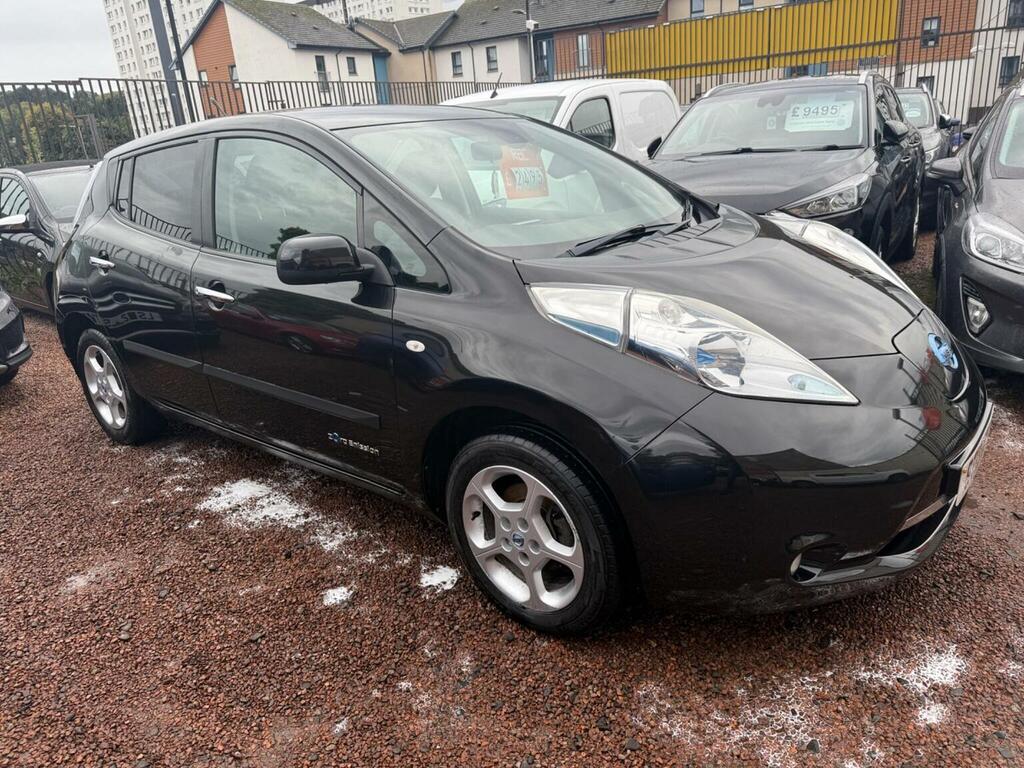 Nissan Leaf Hatchback Black #3
