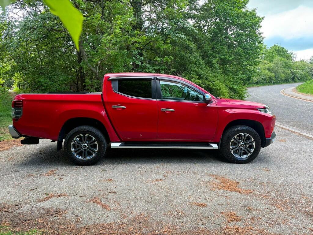 Mitsubishi L200 2.2 Di-d Dc Barbarian X 4Wd Euro 6 Ss Red #3
