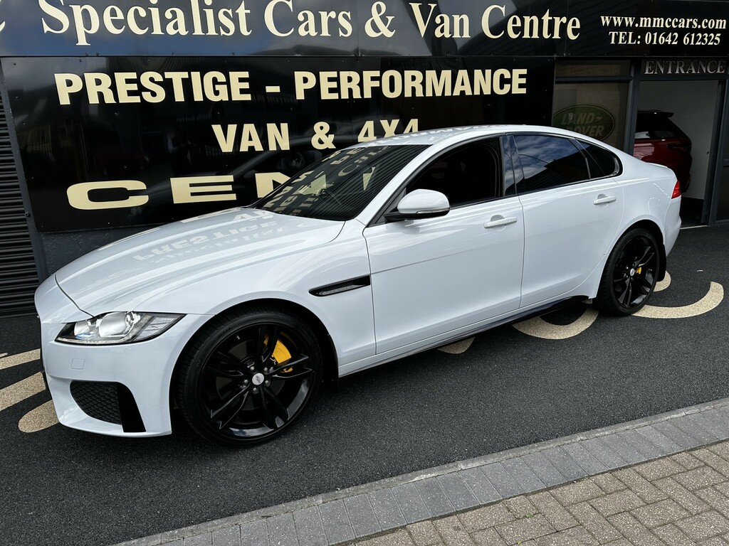 Jaguar XF Saloon 3.0 D V6 S 201665 White #4