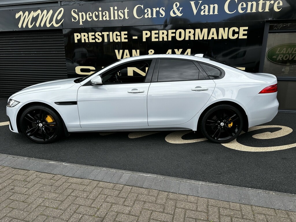 Jaguar XF Saloon 3.0 D V6 S 201665 White #2