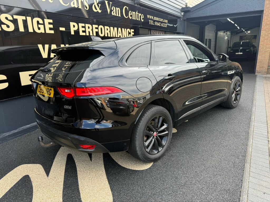 Jaguar F-Pace Suv 2.0 D180 R-sport 201919 CE19URG Black #4