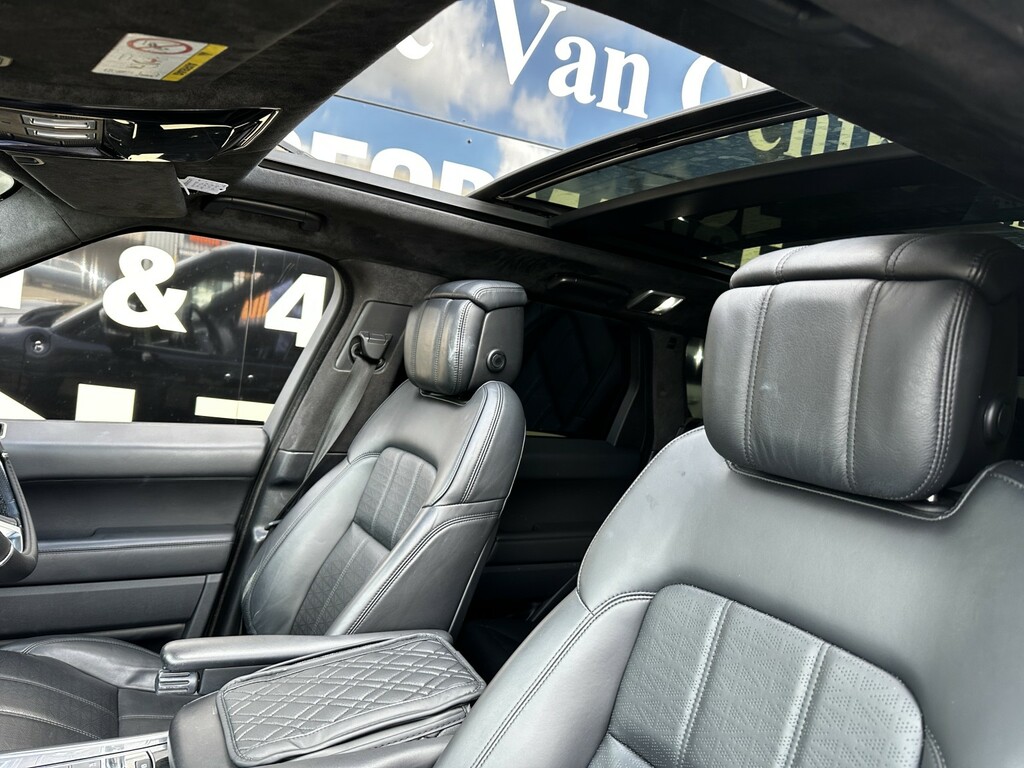 Land Rover Range Rover Sport 4.4 Sd V8 Dynamic Black