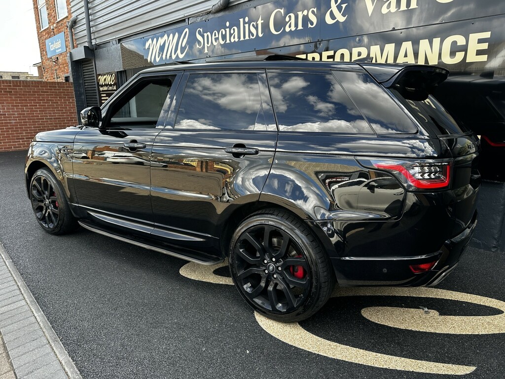 Land Rover Range Rover Sport 4.4 Sd V8 Dynamic Black #2