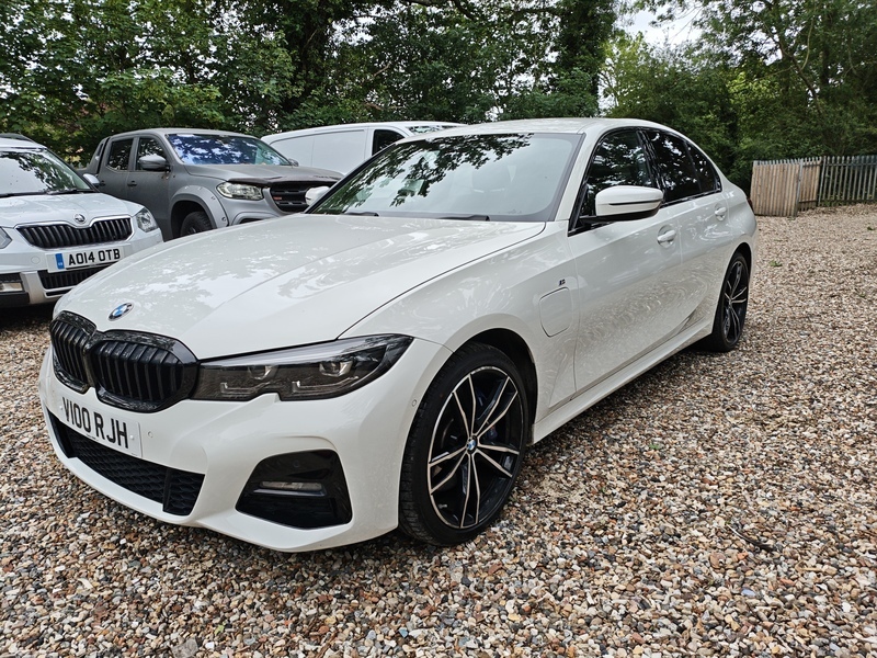 BMW 3 Series 330E M Sport V100RJH White #5