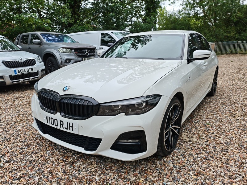 BMW 3 Series 330E M Sport V100RJH White #2