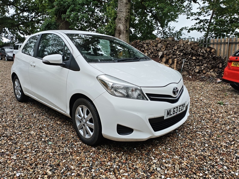 Toyota Yaris Vvt-i Tr White #6