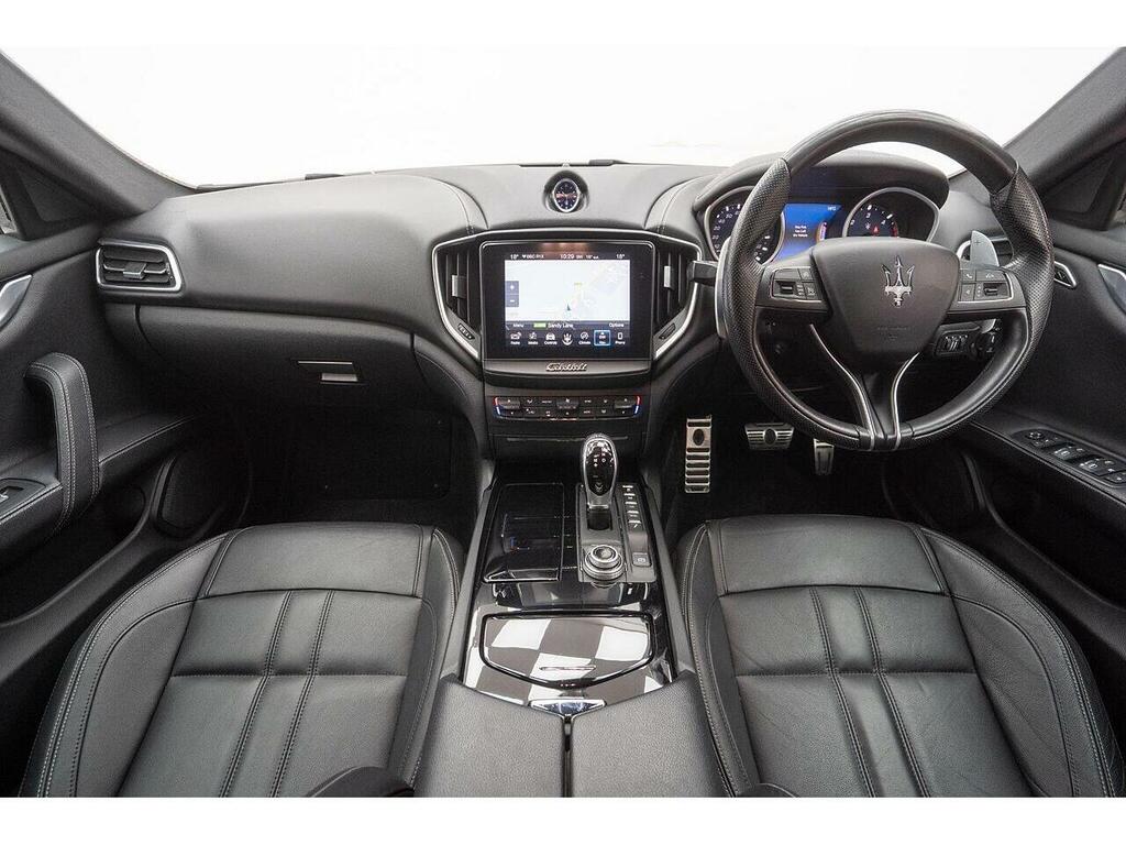 Maserati Ghibli 3.0 V6 White #17