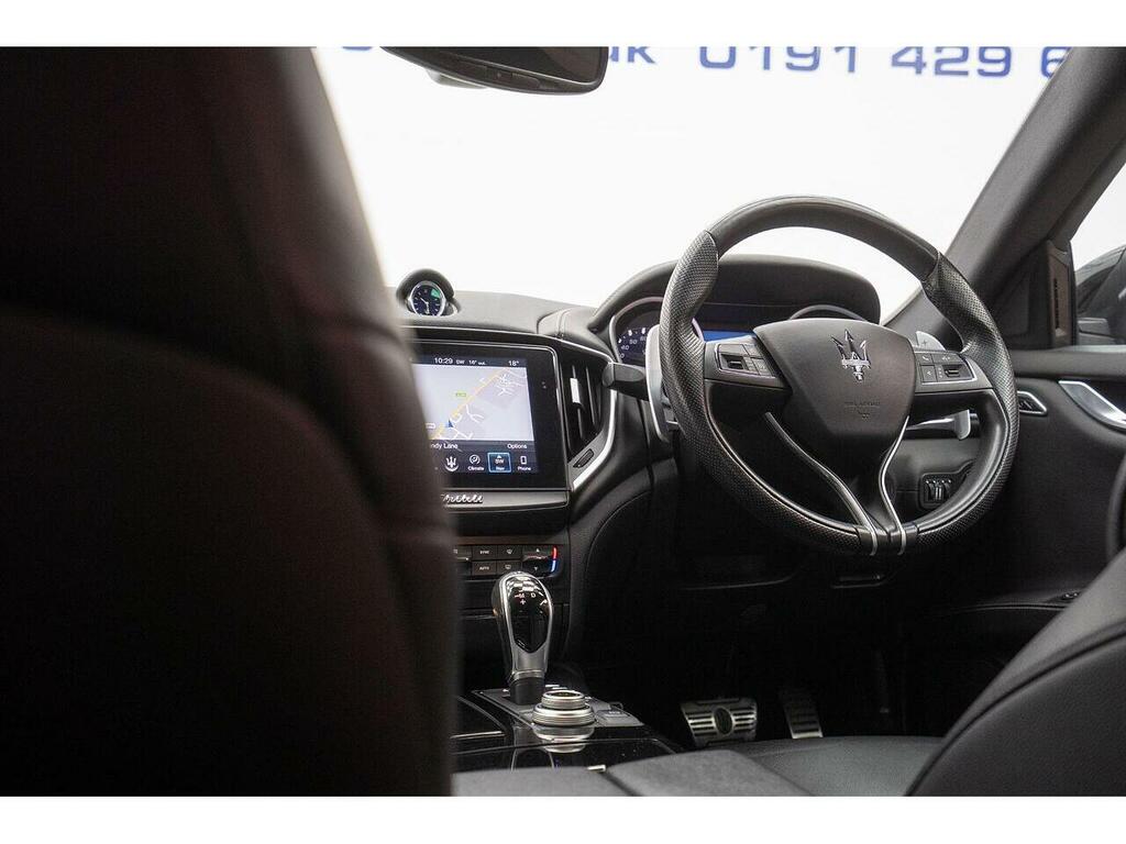 Maserati Ghibli 3.0 V6 White #33