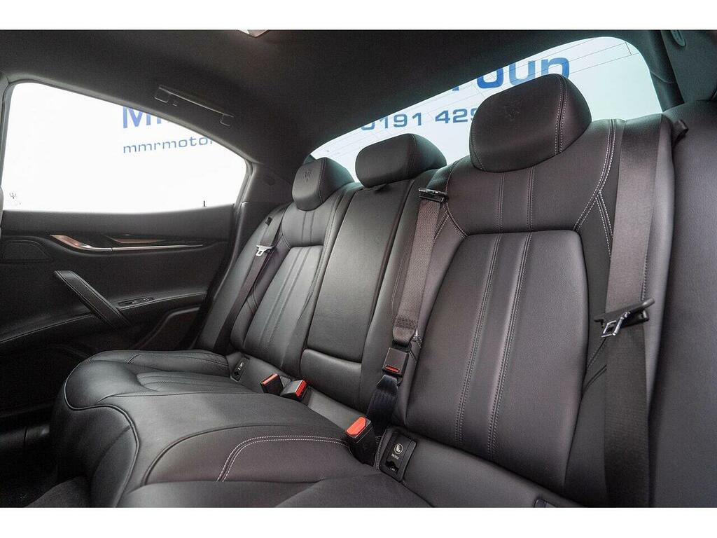 Maserati Ghibli 3.0 V6 White #40