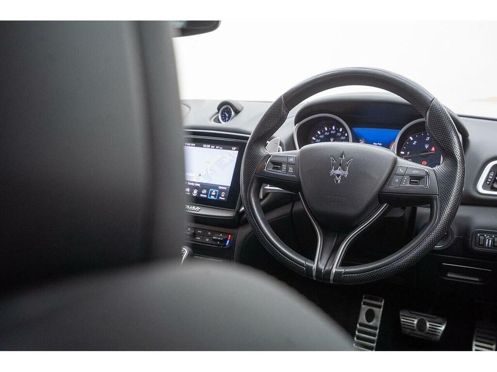 Maserati Ghibli 3.0 V6 White #32