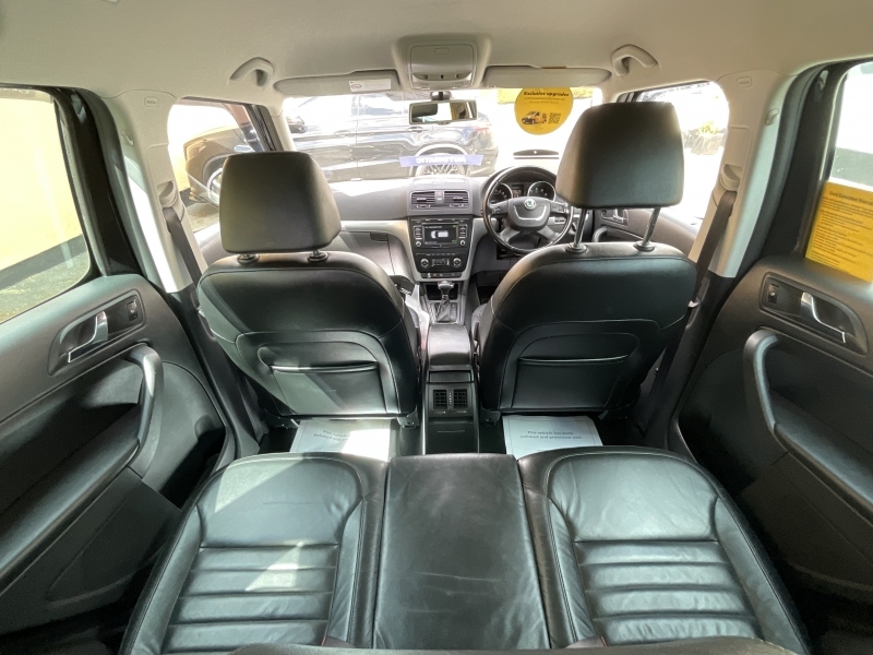 Skoda Yeti  Black #8